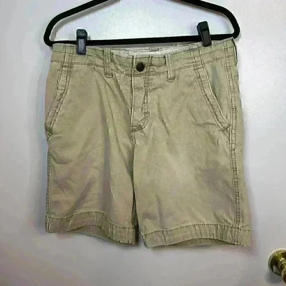 Men's Abercombie & Fitch Khaki Shorts - Size 31 - Picture 1 of 4